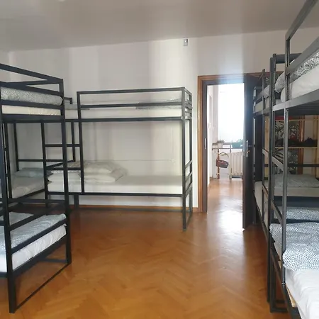 22 Hostel *