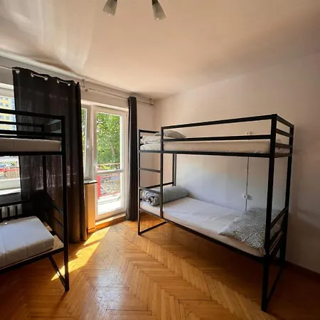 22 Hostel *