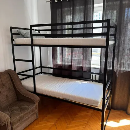 Hostel 22 *